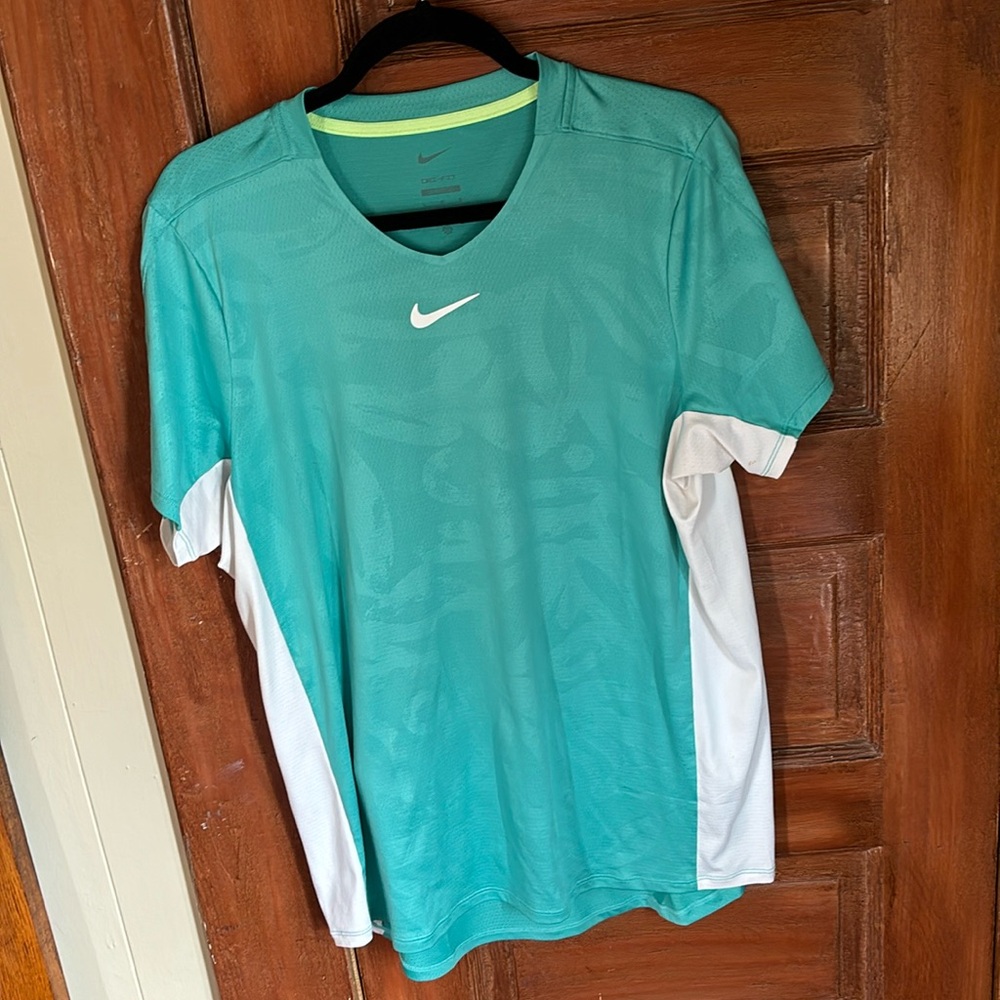 Nike slim fit dry fit two tone design shirt